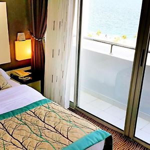 Camera standard con letto king size